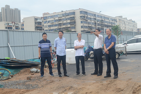 乐鱼官方网站-乐鱼(中国)
党委书记秦广远调研西站路工程