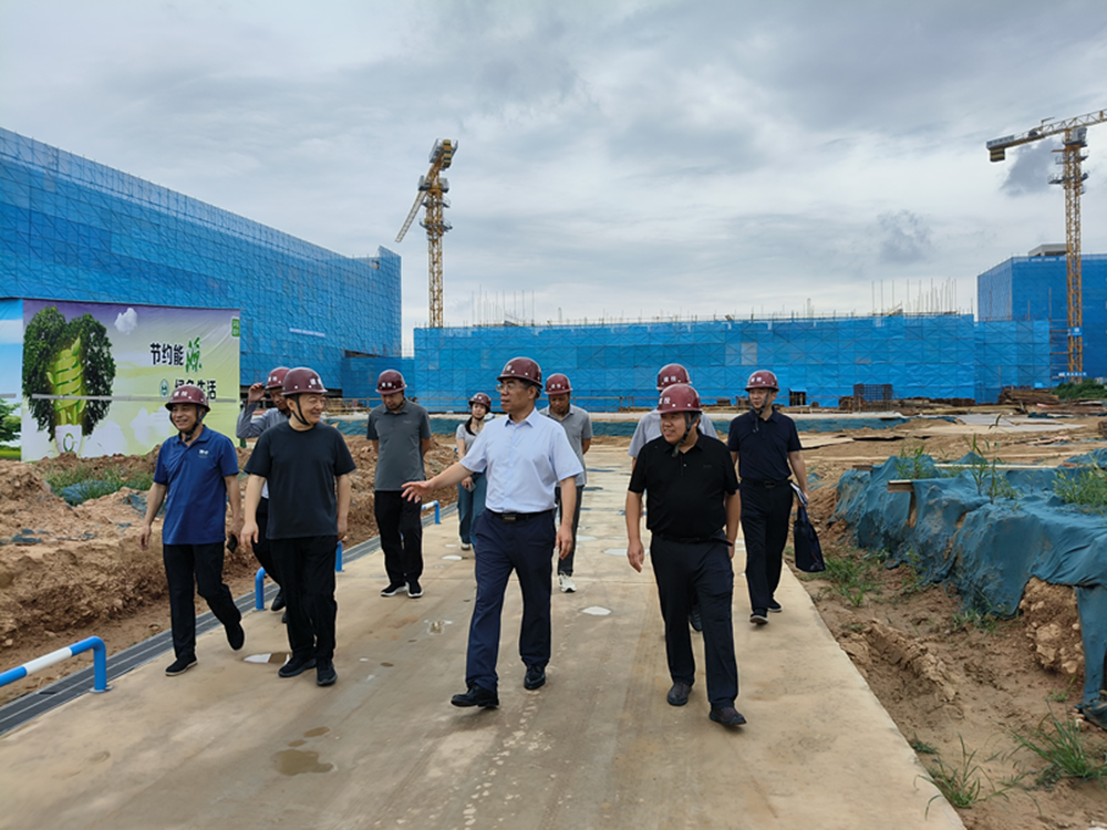 乐鱼官方网站-乐鱼(中国)
党委书记、董事长汪洋到六十七高级中学项目调研项目建设工作